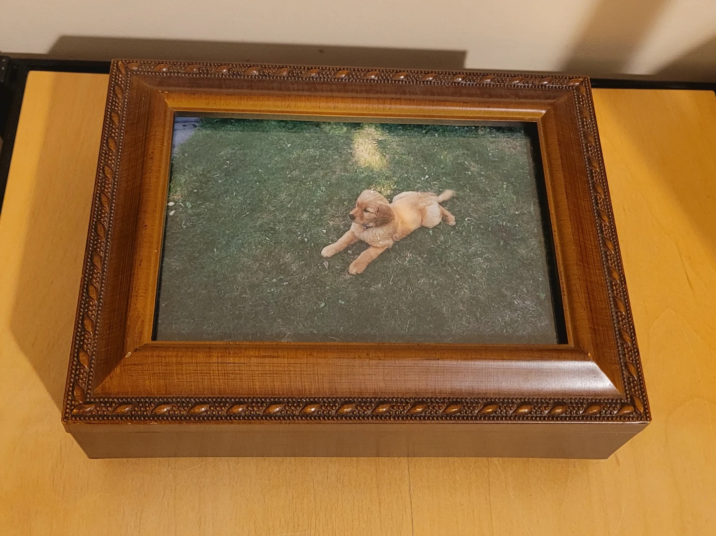 Music Box w/ Picture Frame
