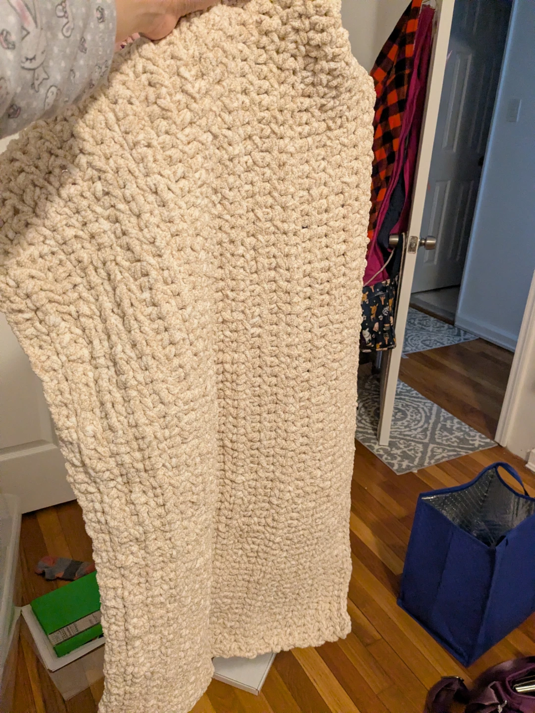 Cozy Crocheted baby blanket- Beige - photo 5