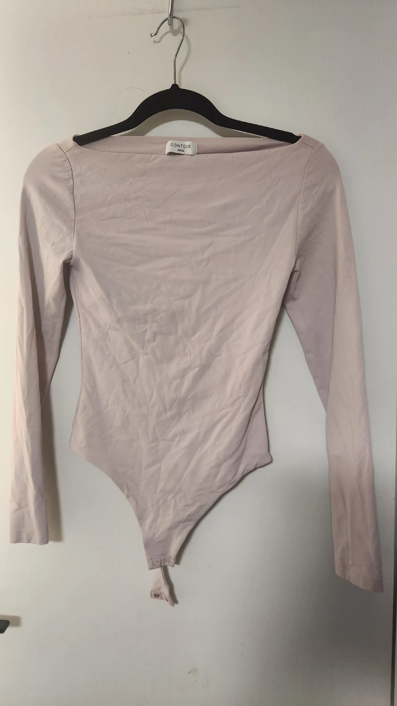 Aritzia contour small