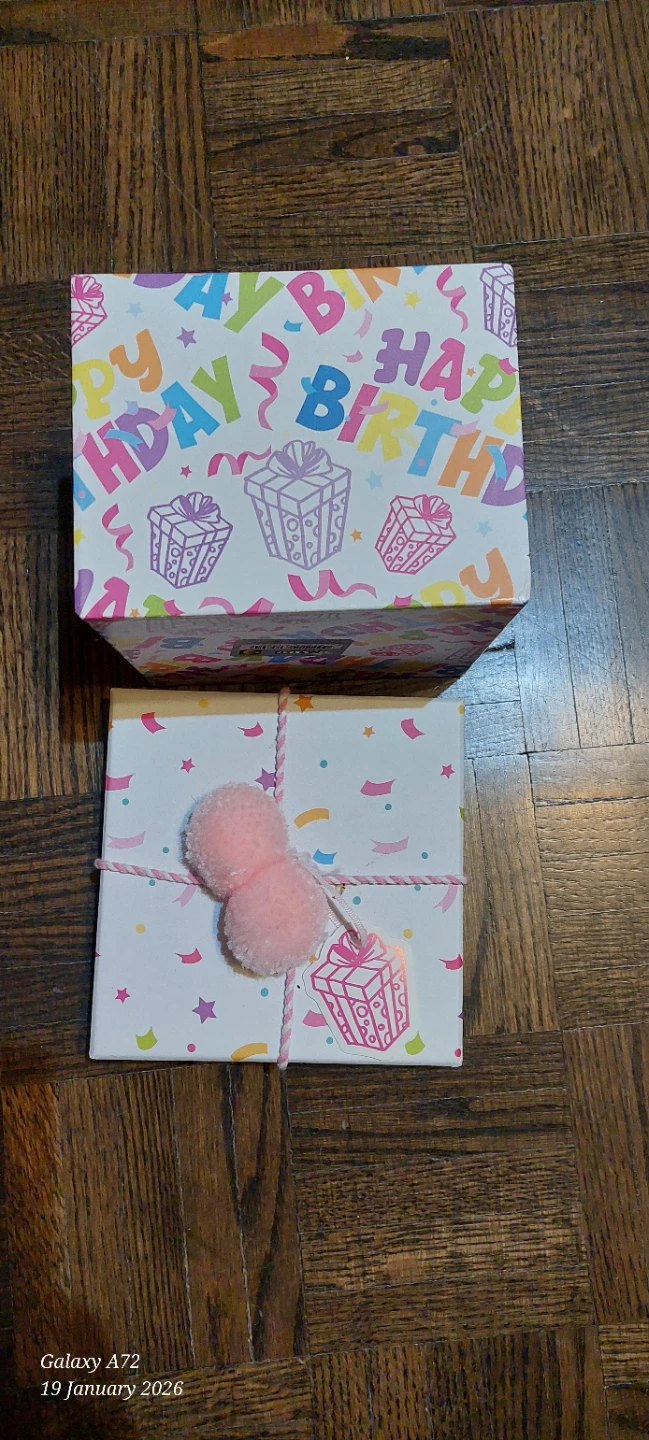 Birthday Gift Box with Pink Roses - photo 3