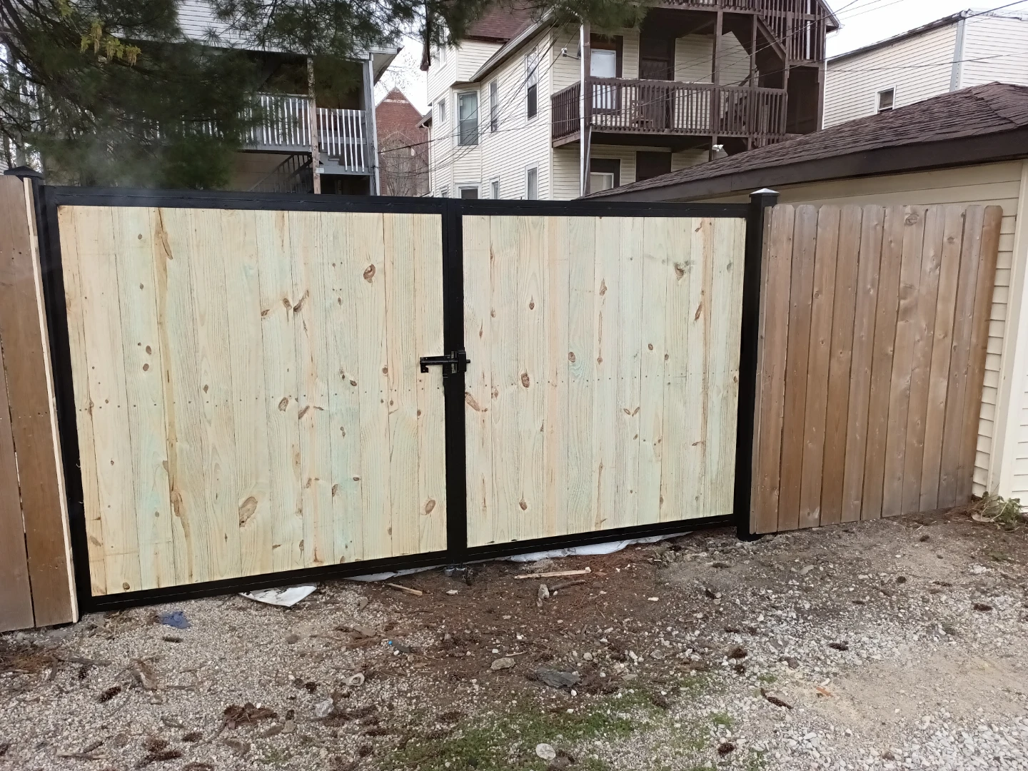Fence - photo 2