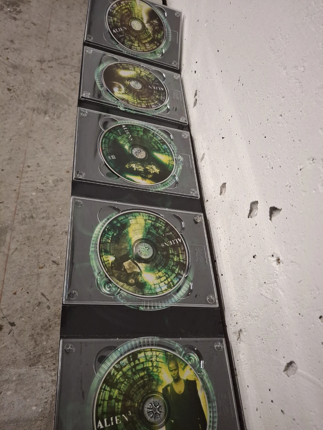 Alien Quadrilogy DVD Collection - 9 Discs - photo 5