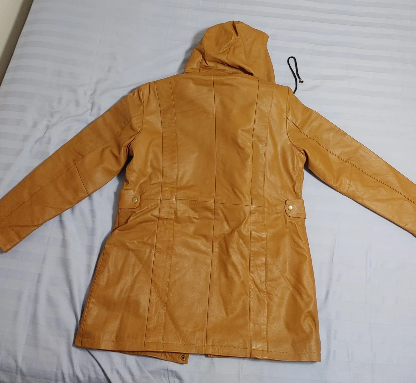 Leather Jacket with Fur Hood. - photo 4