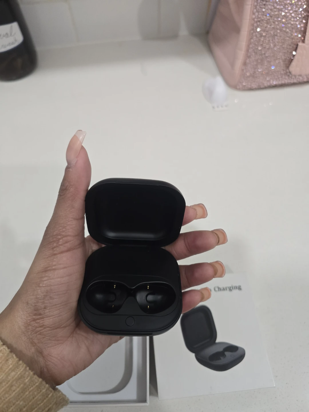 Beats Fit Pro wireless charging case - photo 3