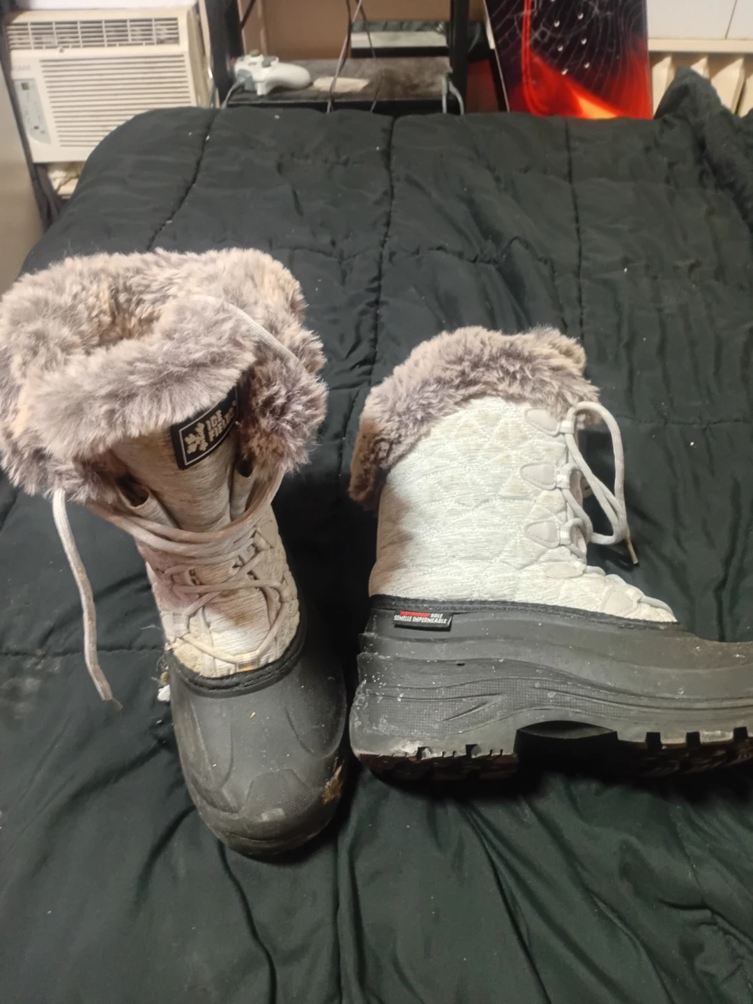Ice Fields Winter Boots - Size Unknown