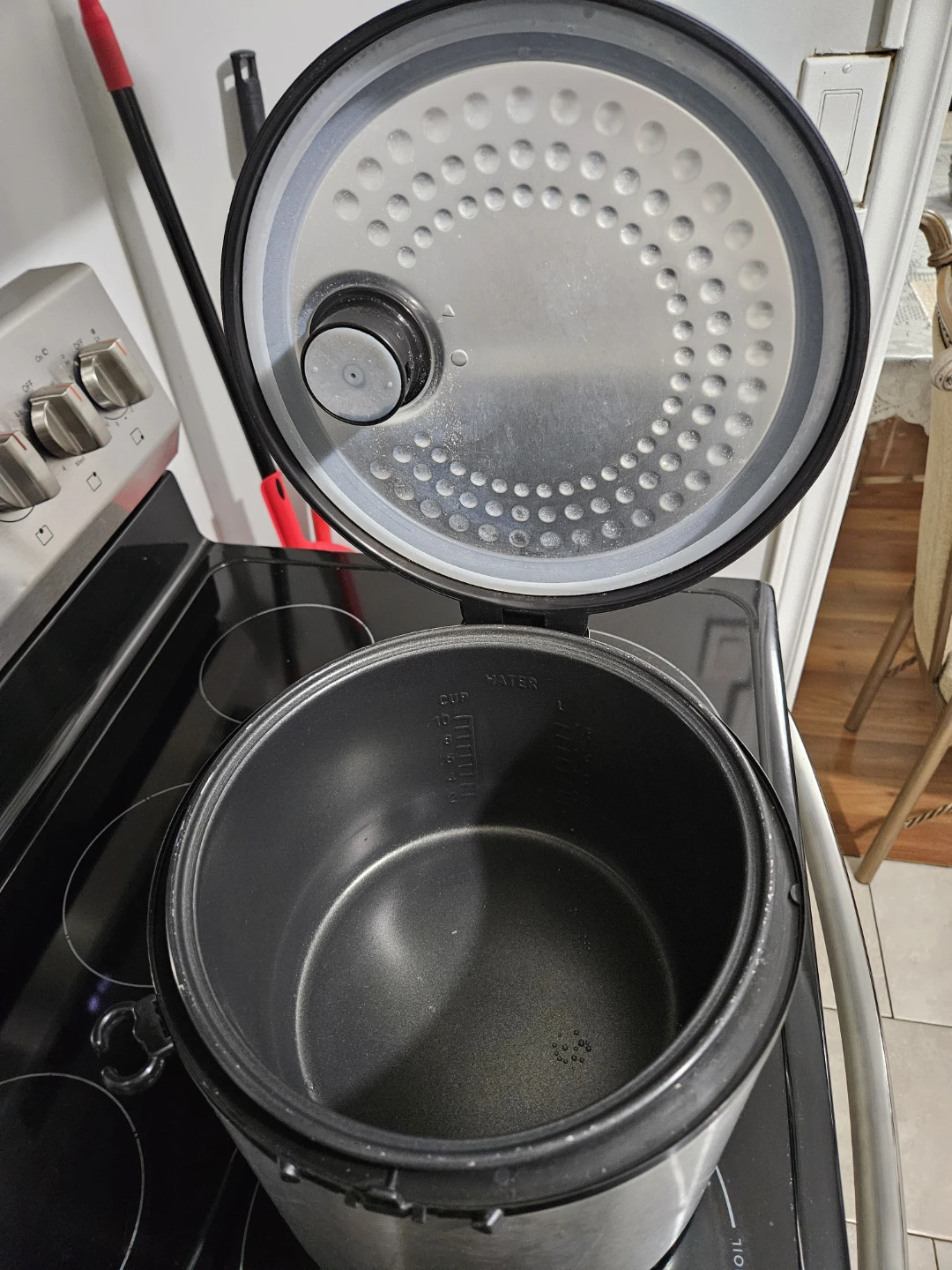 Used Aroma Digital Rice Cooker - photo 3