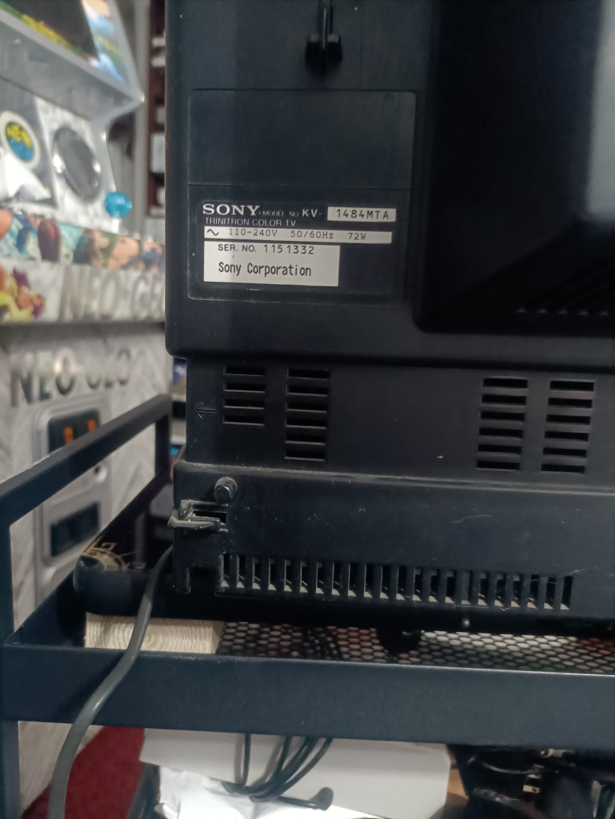 sony trinitron 14 inch crt tv with composite and remote - photo 3