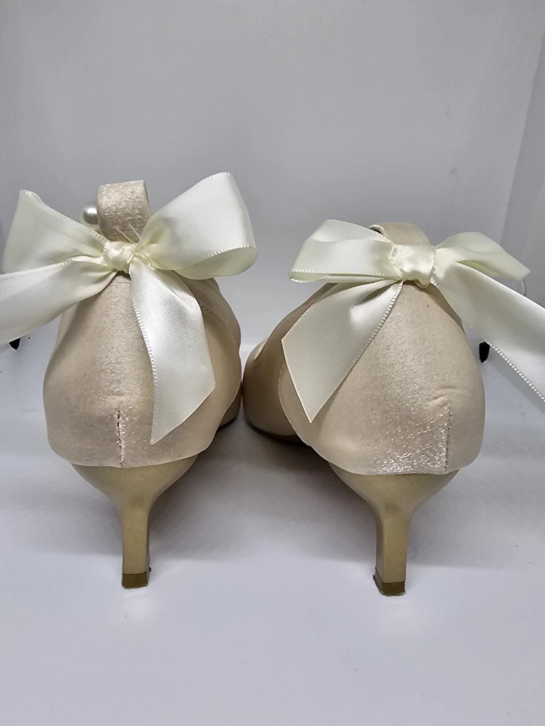 Ivory Heels with Bow - Size 8 - photo 3