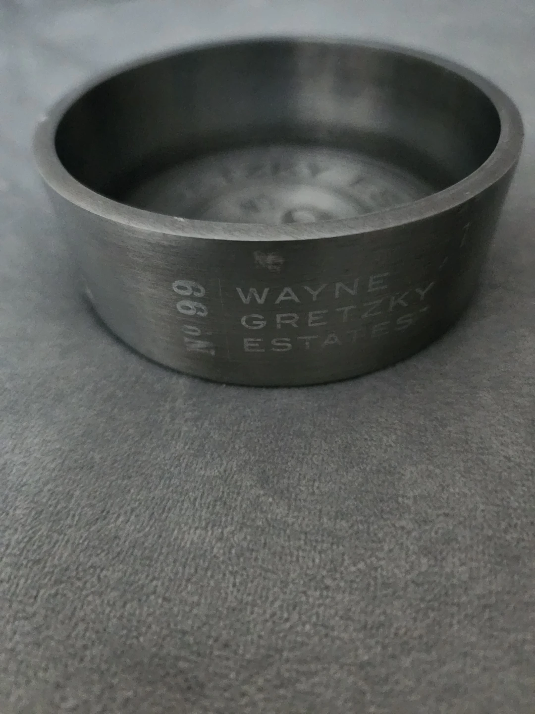 Wayne Gretzky Wine Bottle/Puck Holder - photo 3