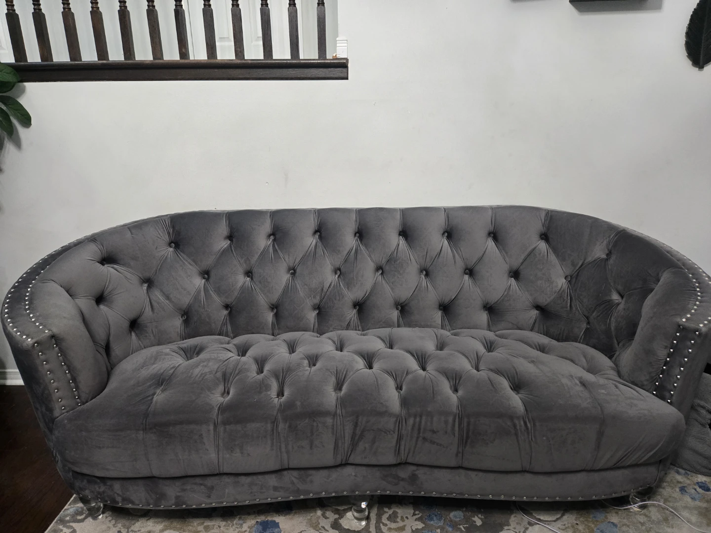 Grey Velvet Tufted Loveseat - photo 4