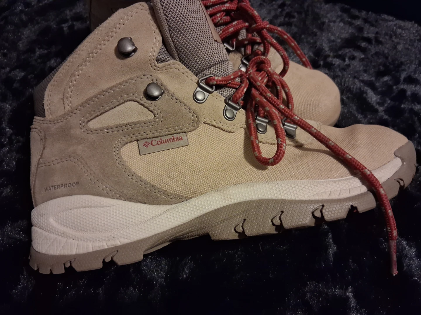 Columbia Waterproof Hiking Boots women's Size 7.5 , 24.5 cm