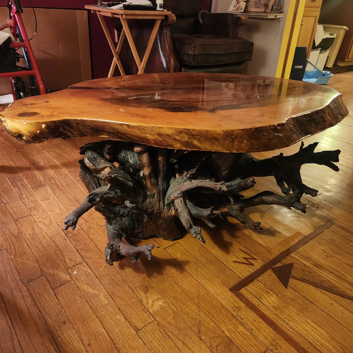 Rootwood Table. Lounge table.