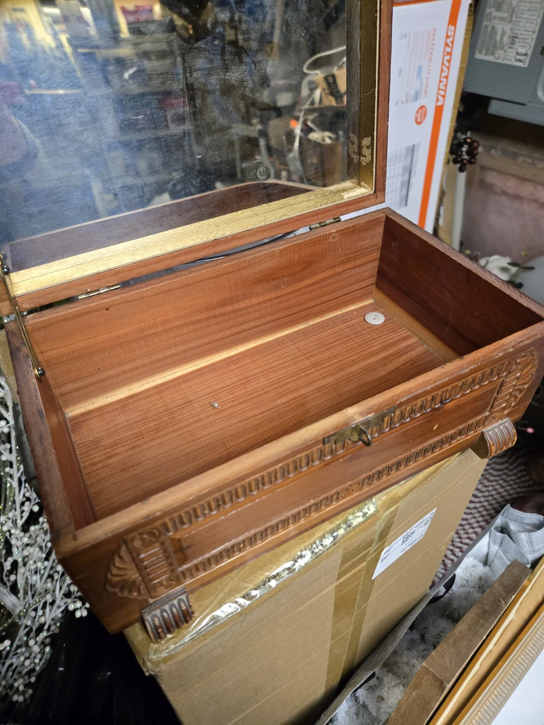 Vintage Wooden Keepsake Box with Mirror - photo 2