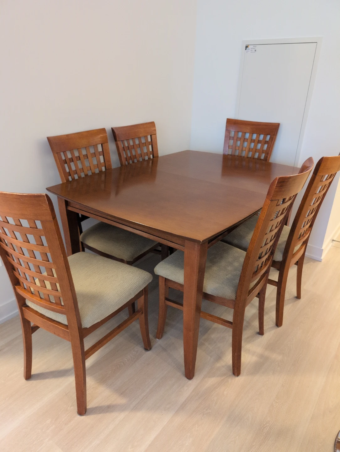 Extendable wooden Dining Table with 6 Chairs - photo 2