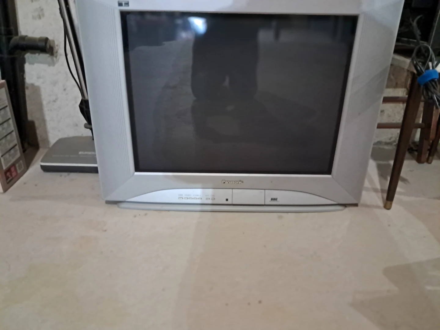 Panasonic CRT TV - photo 4