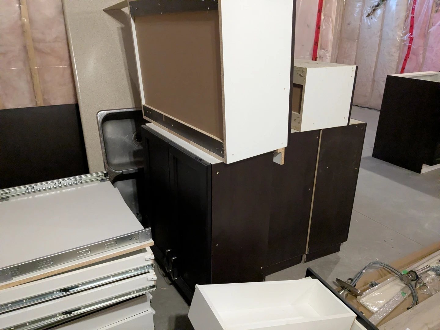Kitchen Cabinets - Dark Brown - photo 3