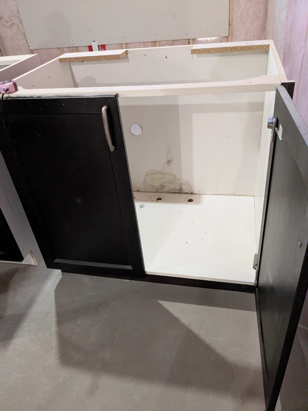 Kitchen Cabinets - Dark Brown - photo 4