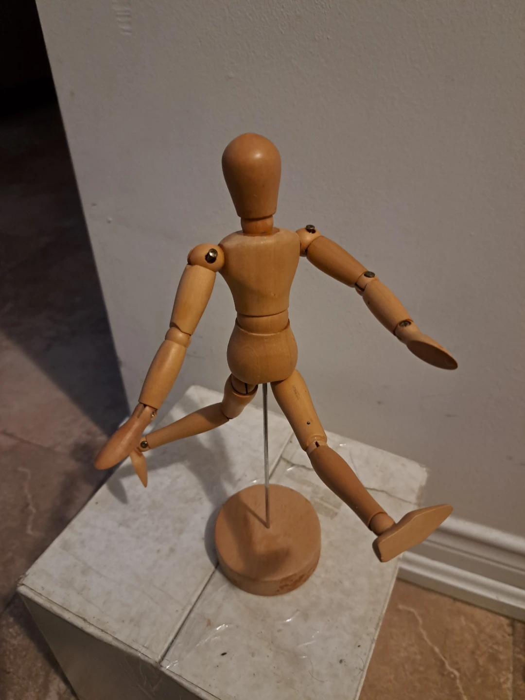 Wooden Art Manikin - photo 2