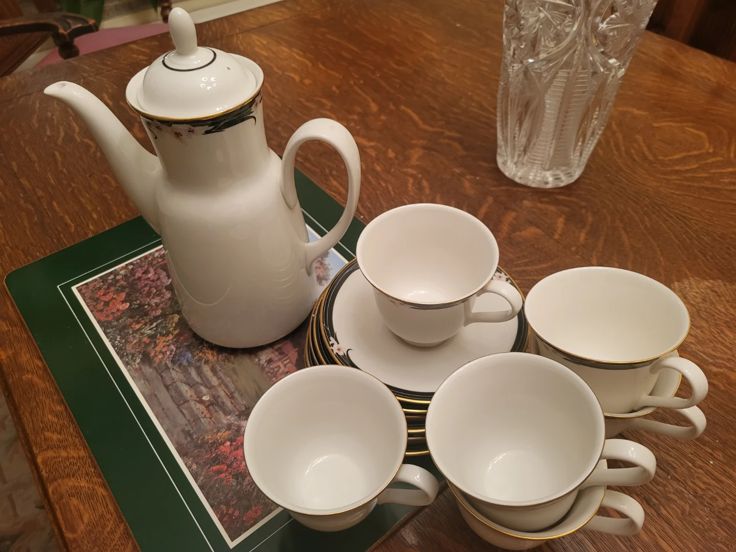 Royal Doulton Vogue coffee/tea set - sold