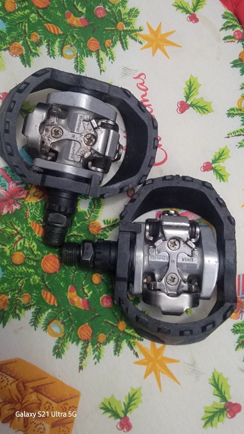 Shimano PD-M520 Clipless Pedals - photo 2