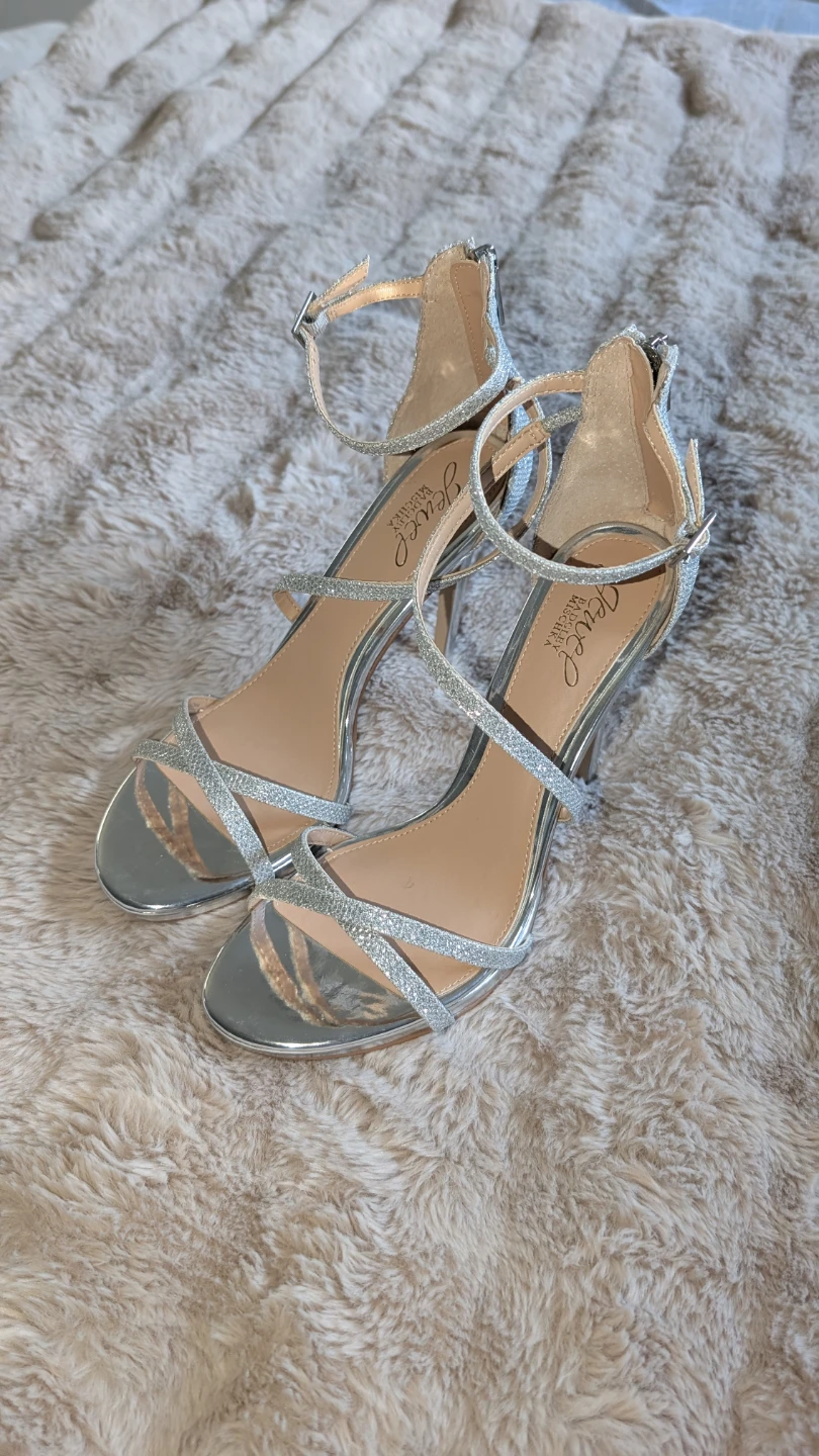 Jewel Badgley Mischka Silver Heels - Size 8