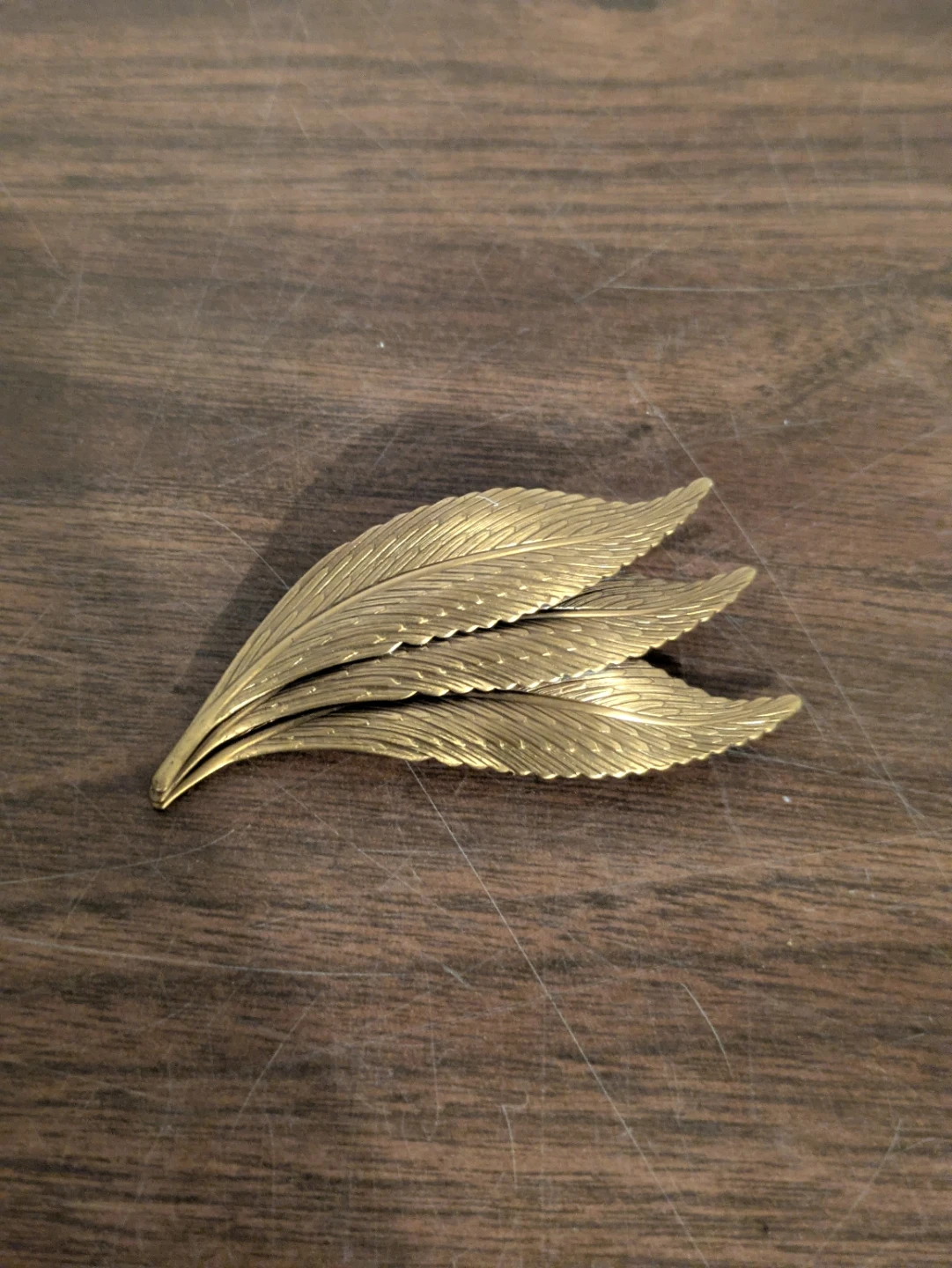 Vintage Gold Tone Leaf Brooch