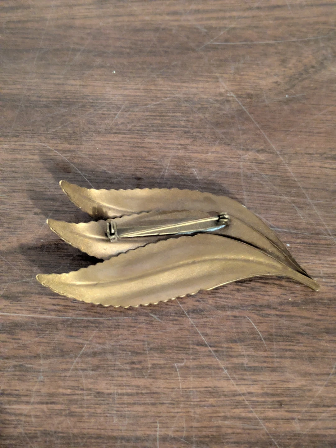 Vintage Gold Tone Leaf Brooch - photo 2