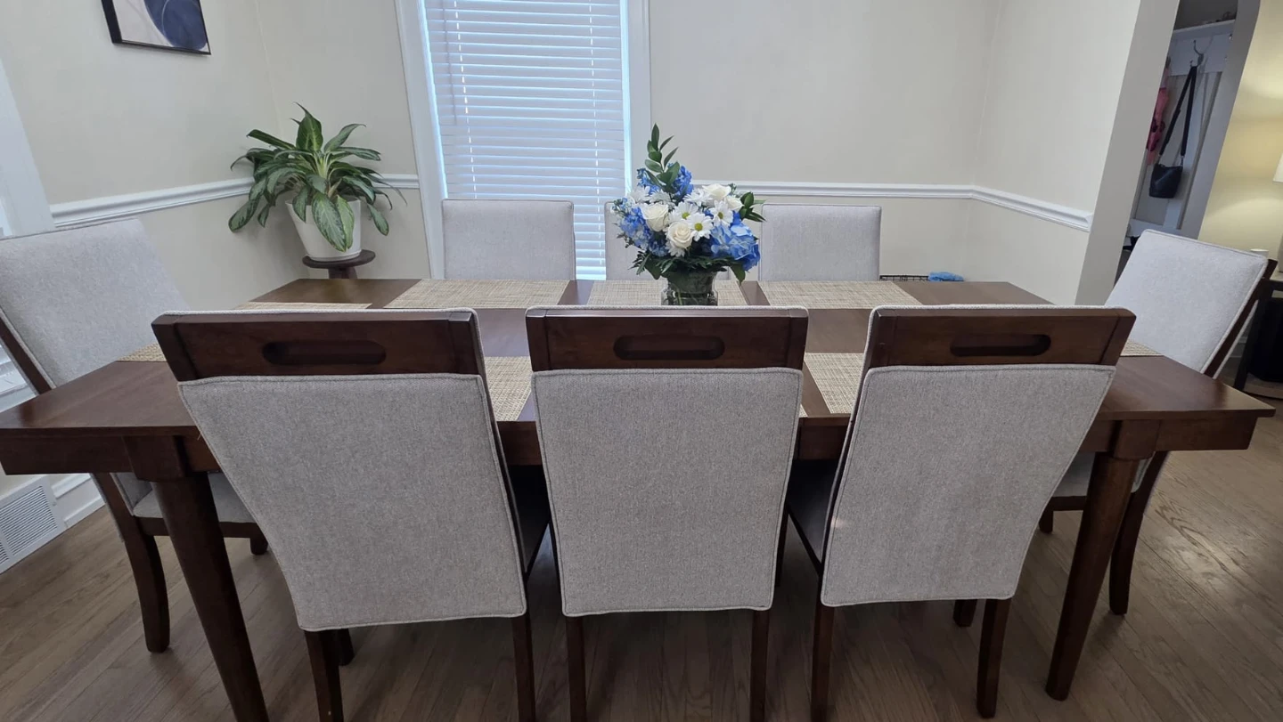 Dining table W/ chairs - photo 2