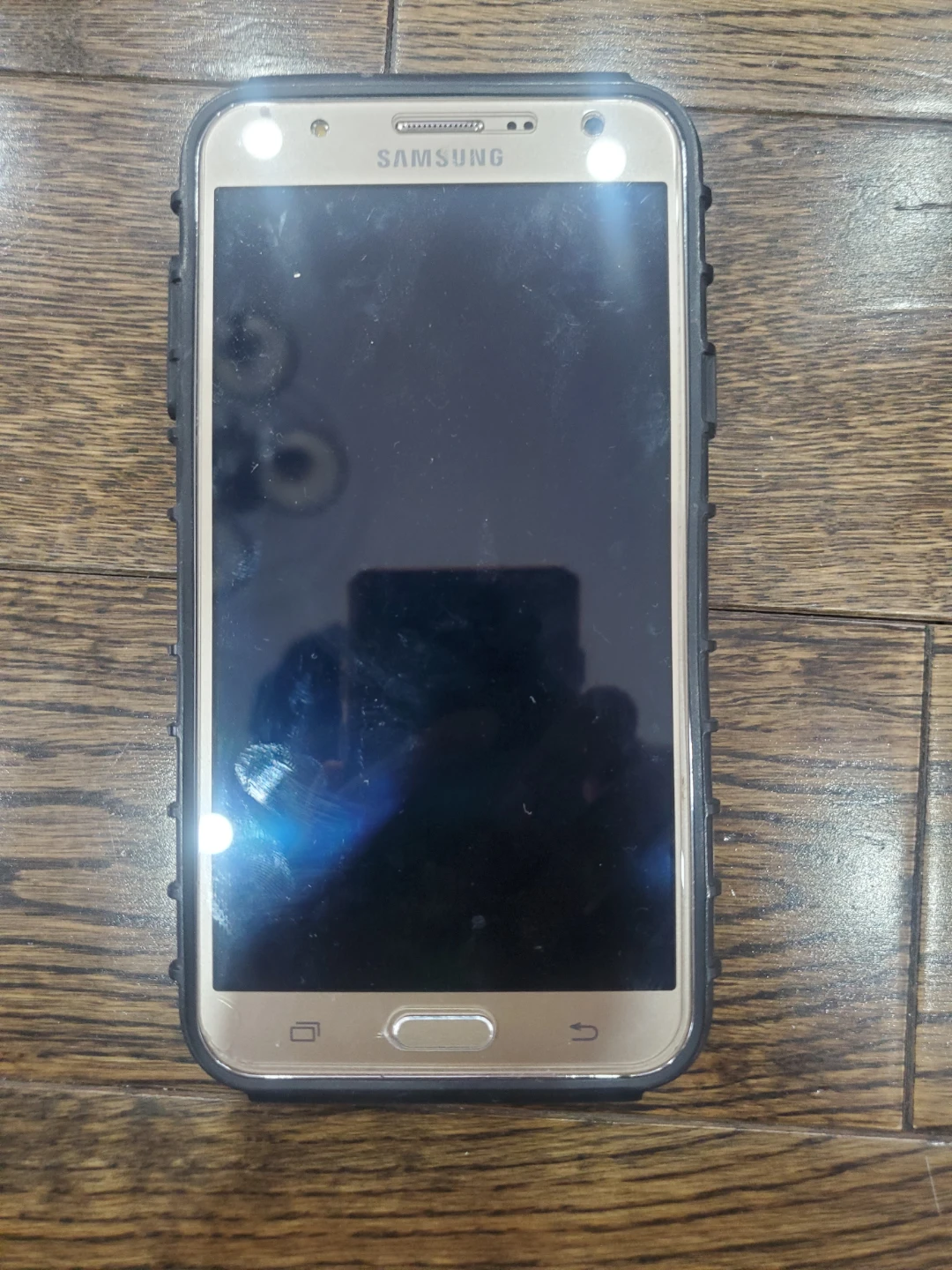 Samsung Smartphone. Model J7 🥕