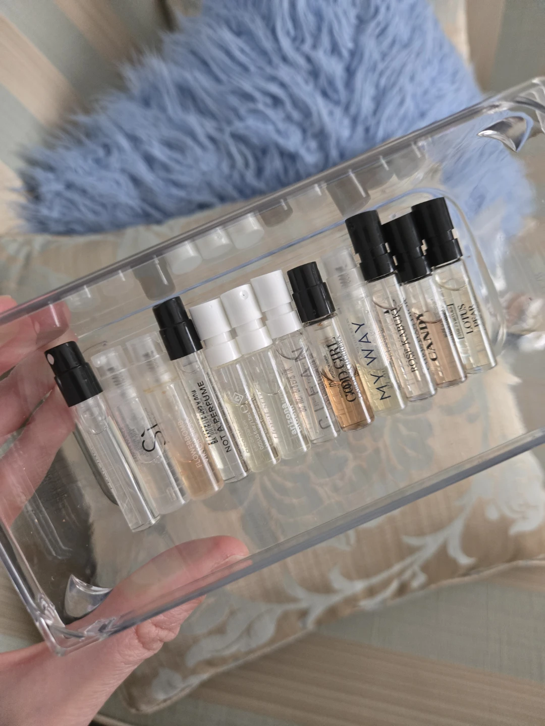 Viktor & Rolf Flowerbomb and other perfume samples