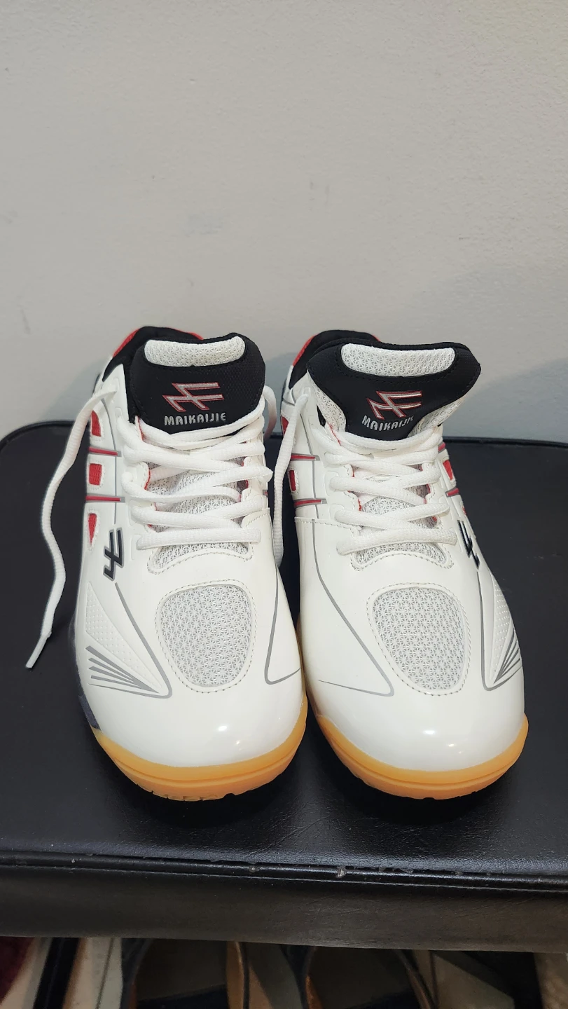 Badminton/Tennis Shoes - US 11 - New