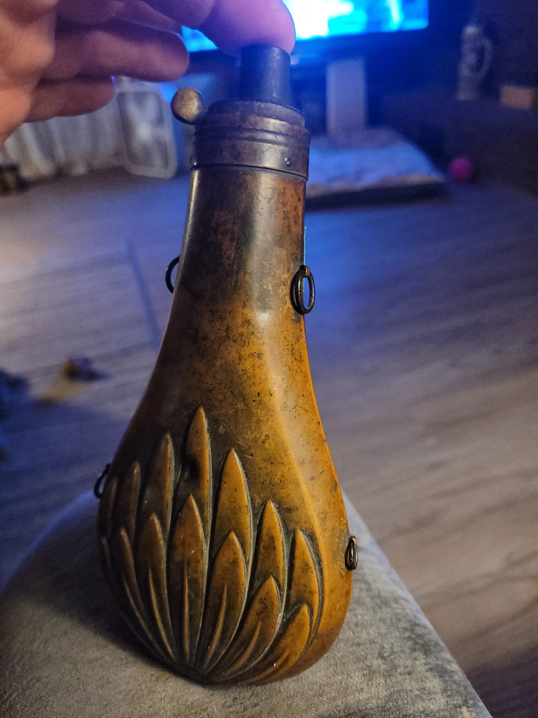 Vintage British Brass Powder Flask - Circa 1850 - photo 2
