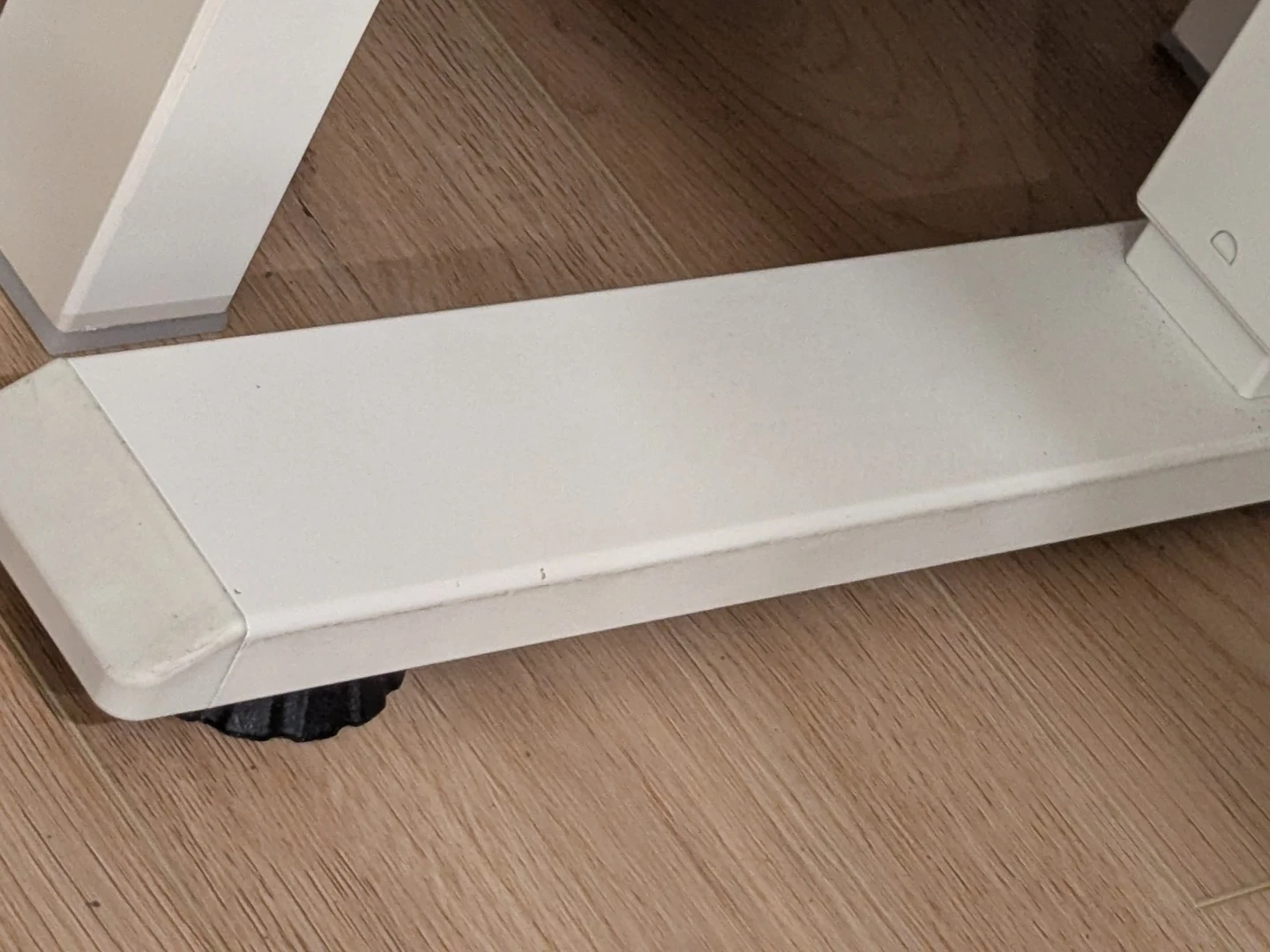 Small Standup Desk with electric motor by MotionGrey - photo 4
