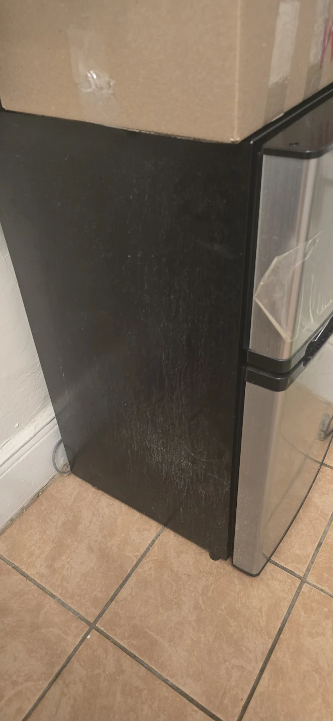Insignia Mini Fridge - photo 5