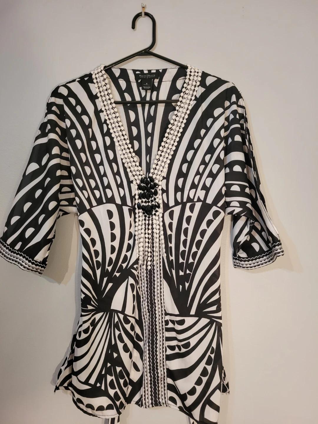 White House Black Market Black & White Beaded Tunic Top - photo 2