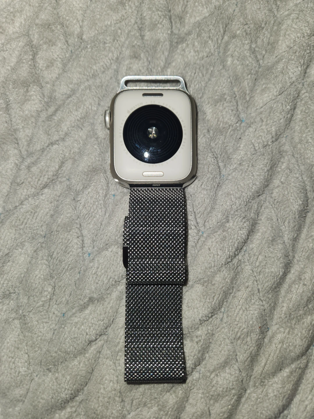 Apple Watch with Milanese Loop Band - photo 3