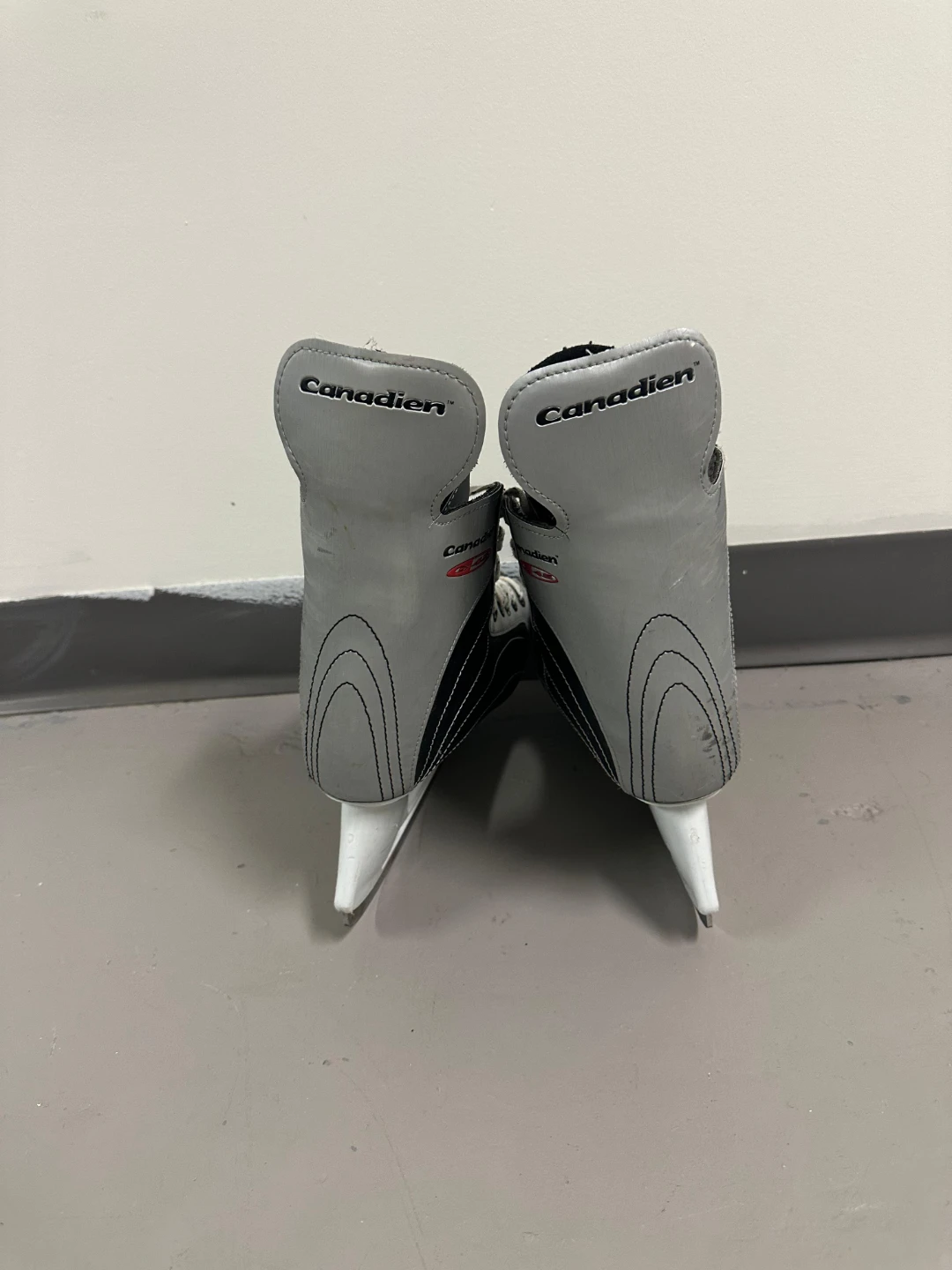 Canadian Ice Skates - Size US 8 - photo 3