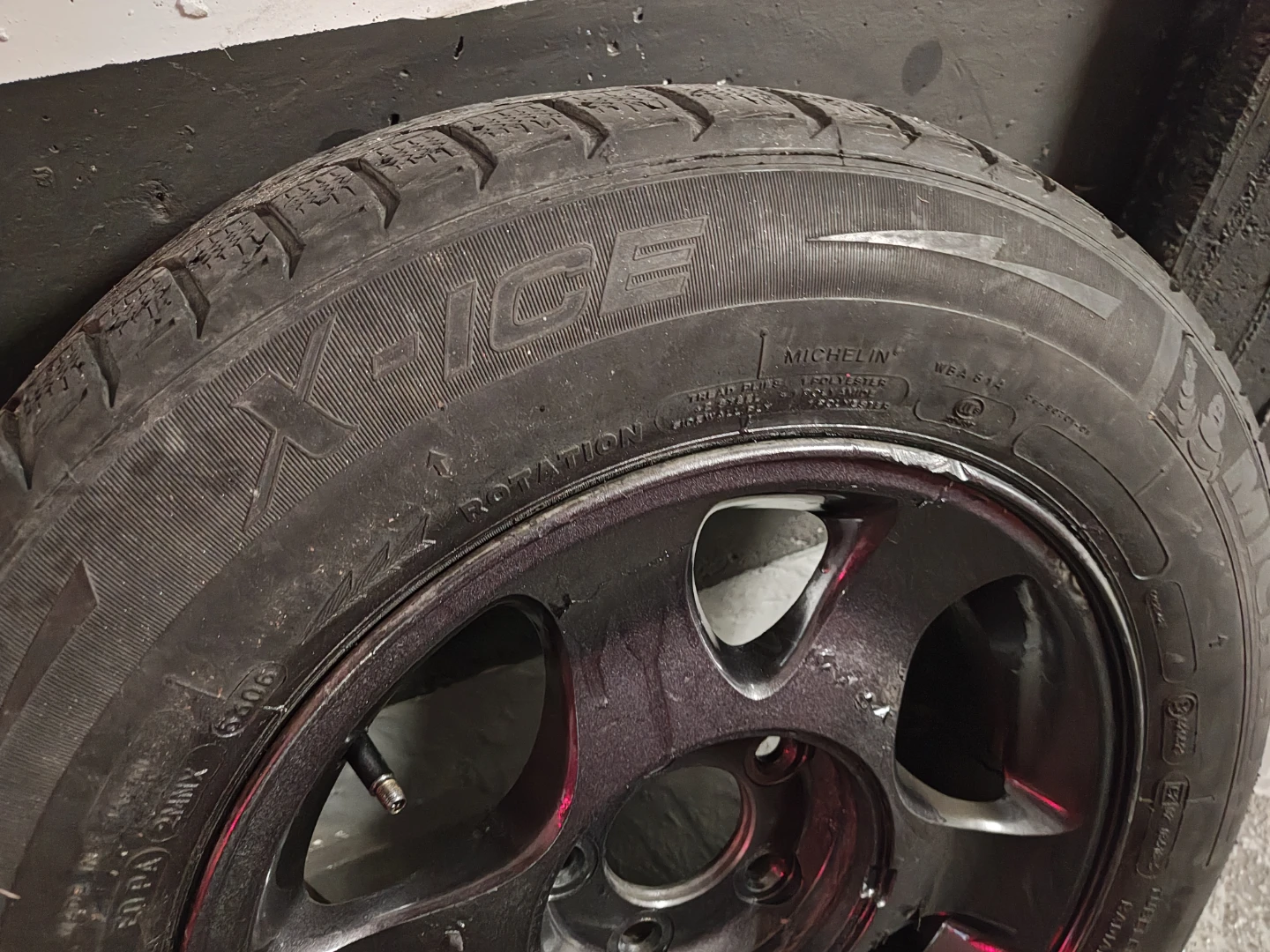 Michelin X-Ice 205/55R16 Winter Tires - photo 2