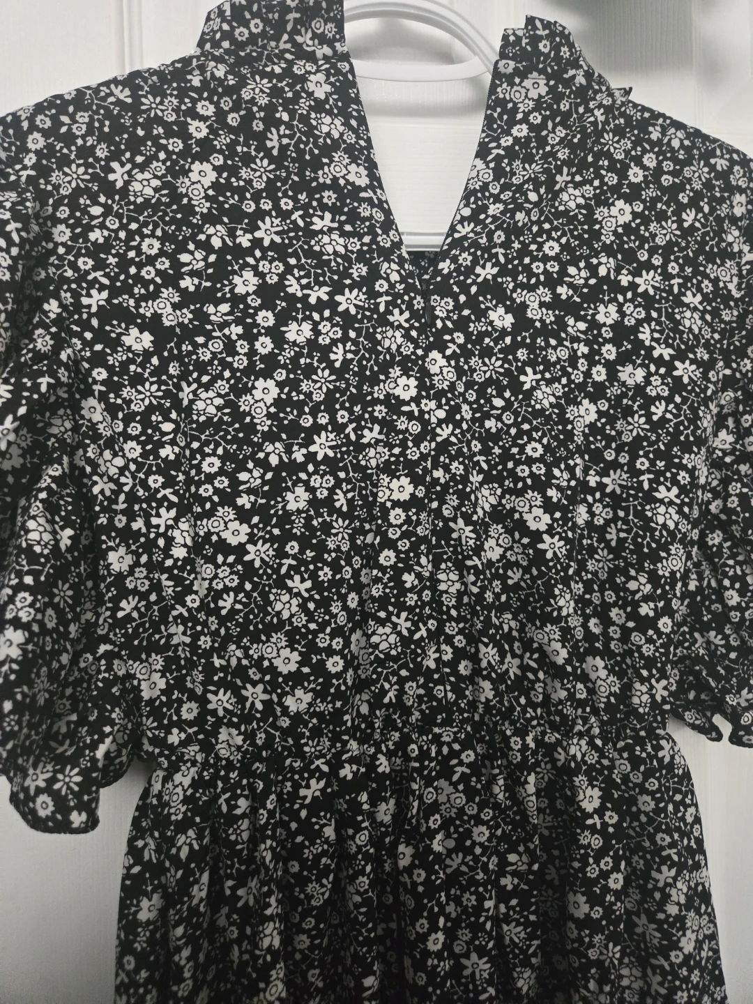 Brand new Black and white floral print dress - photo 4