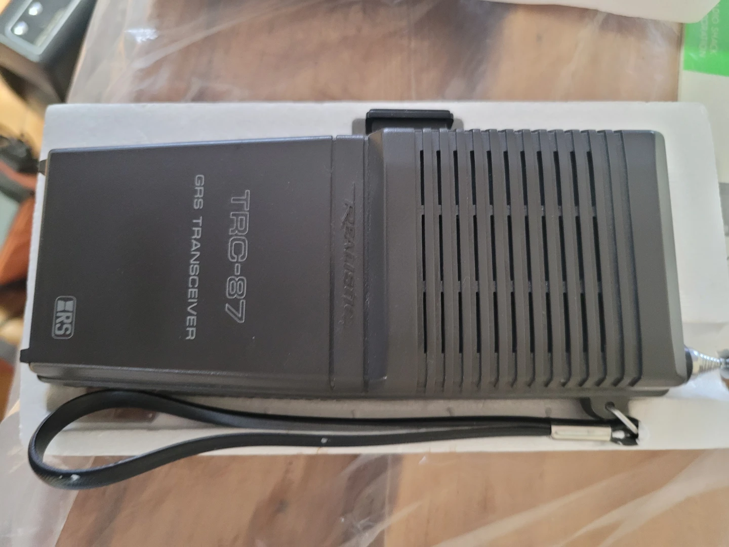 Pair Vintage Realistic TRC-87 Walkie Talkie - photo 5