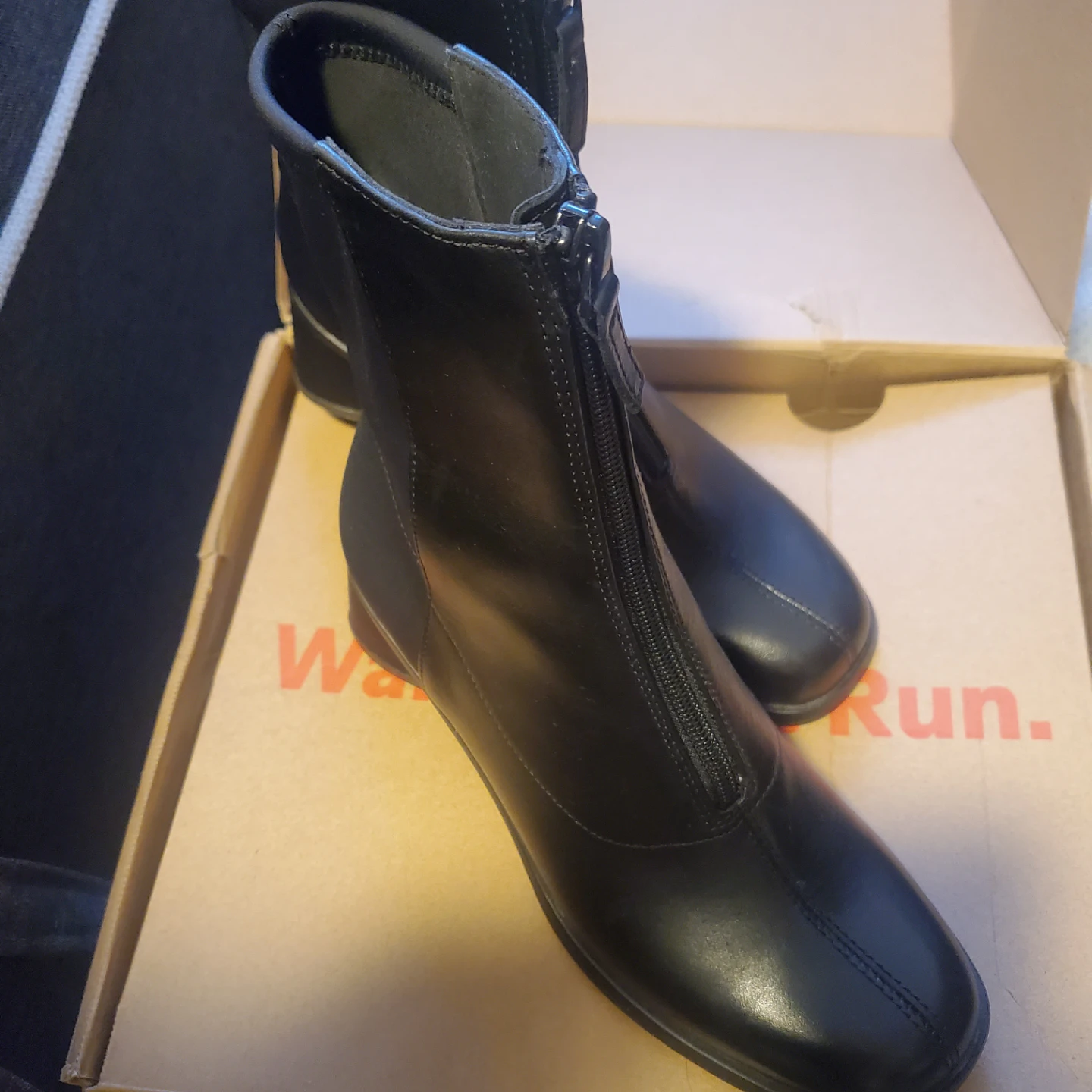 Camper Kiara Black Leather Boots - Size 7.5 - photo 2