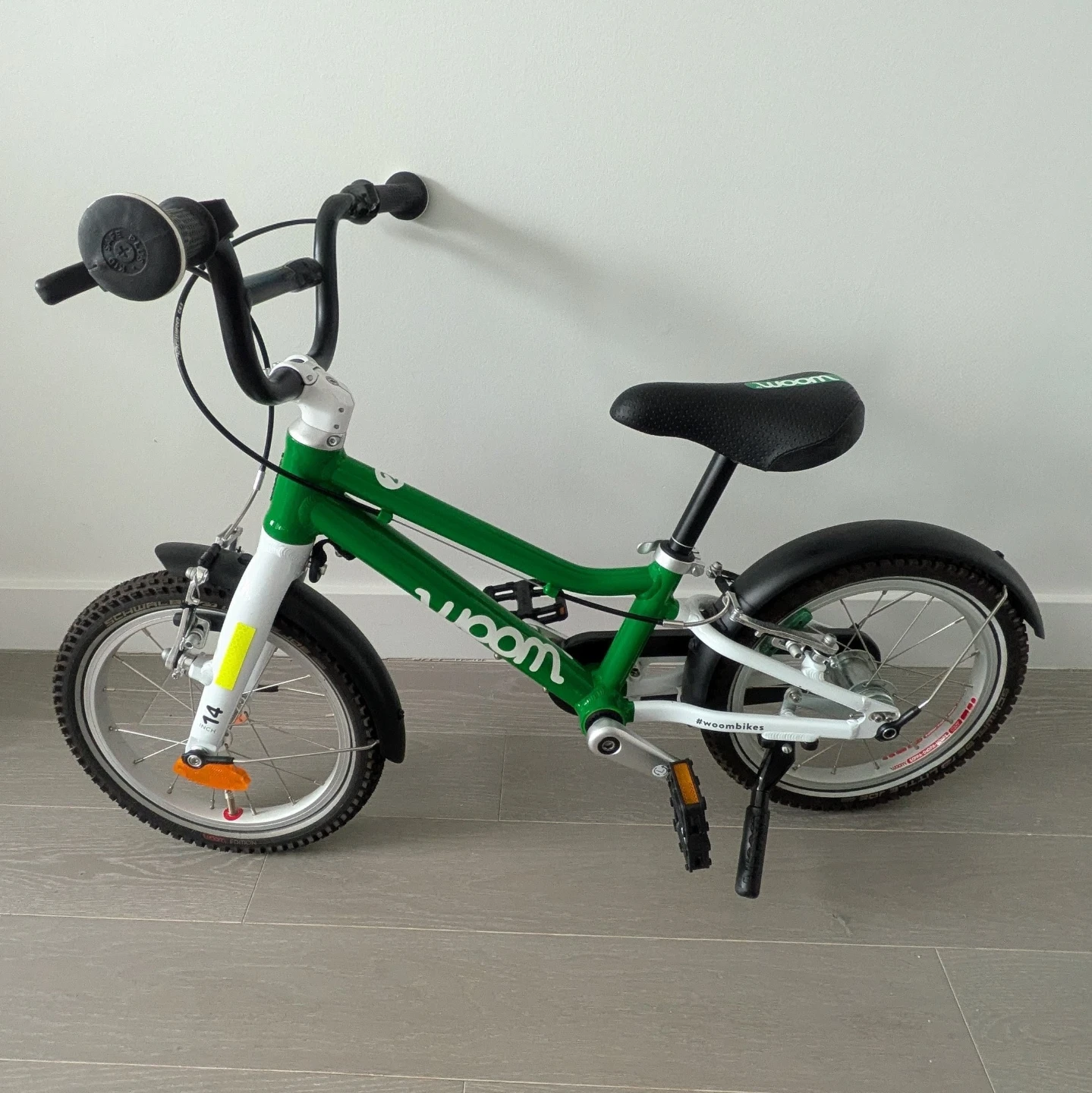 Woom 2 Kids Bike - Green/White
