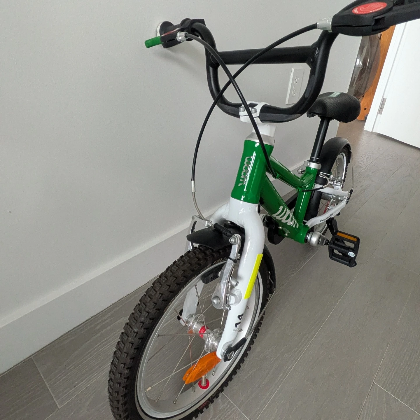 Woom 2 Kids Bike - Green/White - photo 2