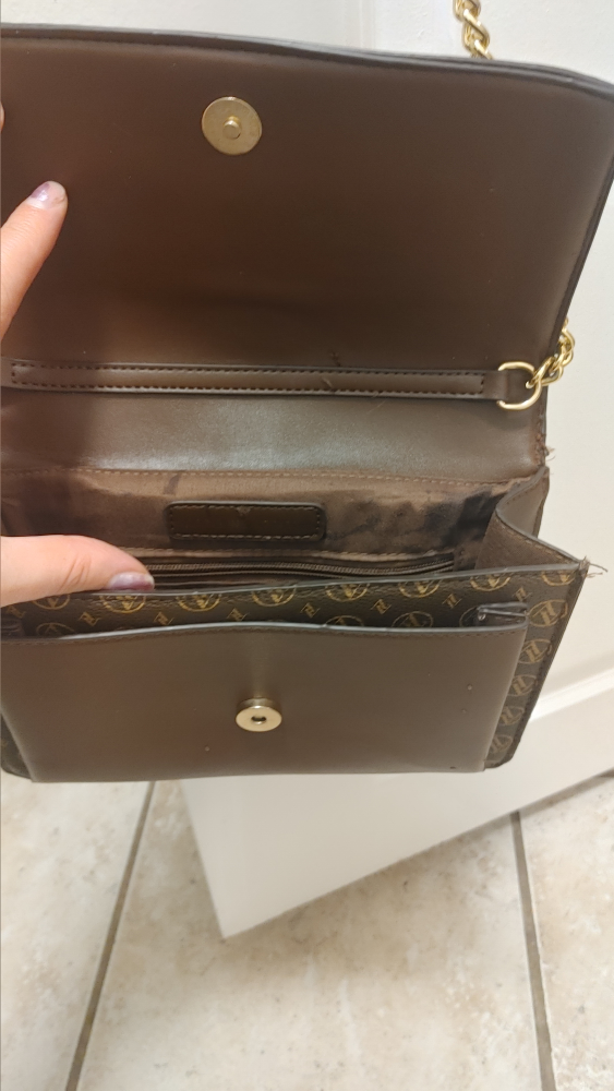 Brown patterned shoulder bag with gold chain - photo 4