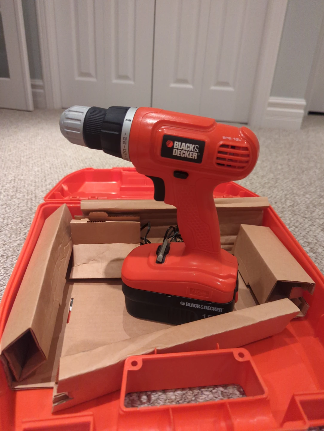 Black & Decker 18V Cordless Drill - photo 3