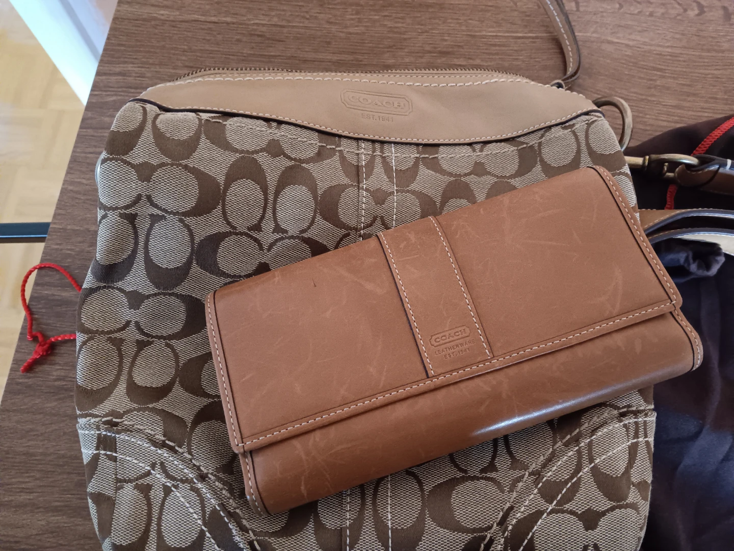 Vintage Coach Crossbody Bag & Leather Wallet Set - photo 3