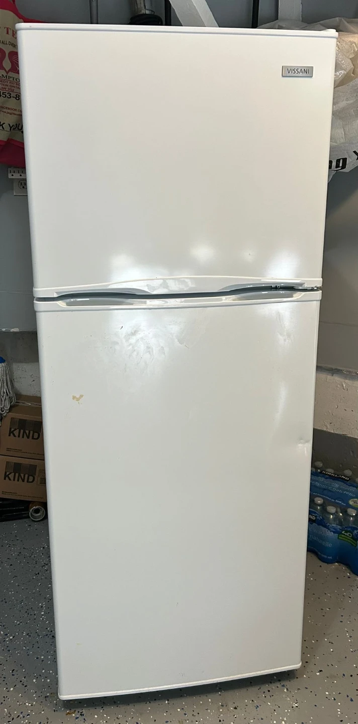Vissani Refrigerator - White