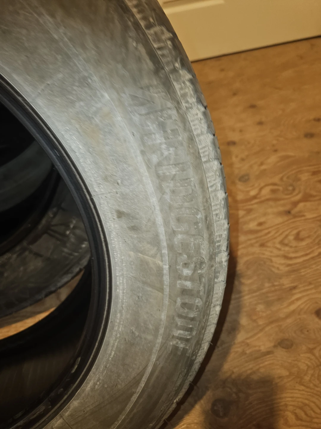 275/60/R20 Bridgestone Alenza all season tires full set - photo 3