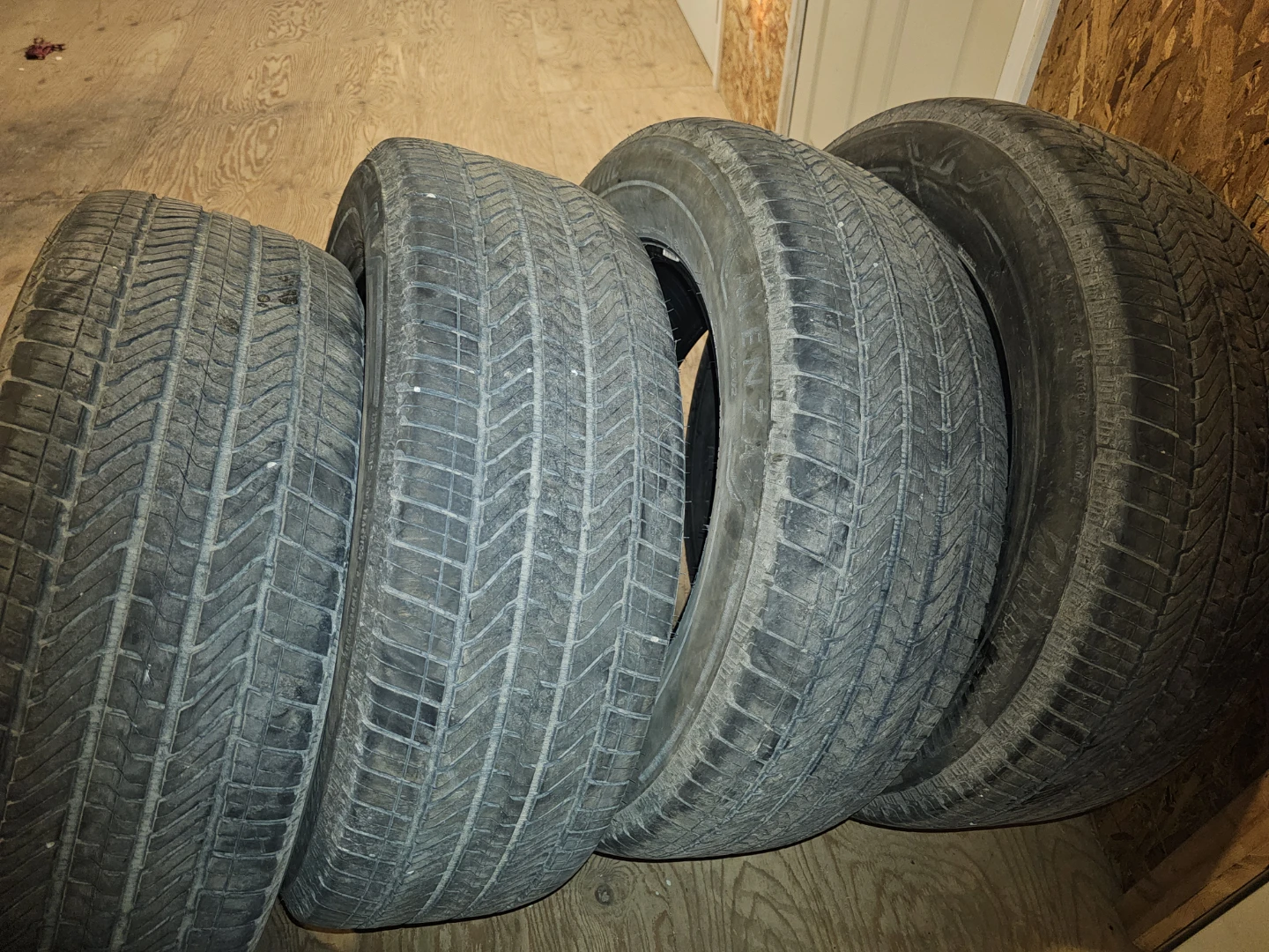 275/60/R20 Bridgestone Alenza all season tires full set - photo 5