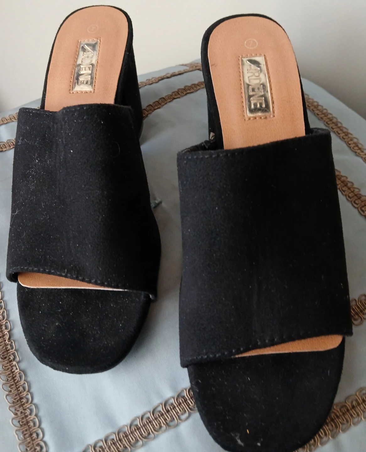 Ardene Black Suede Block Heel Mules Size 7 - photo 2